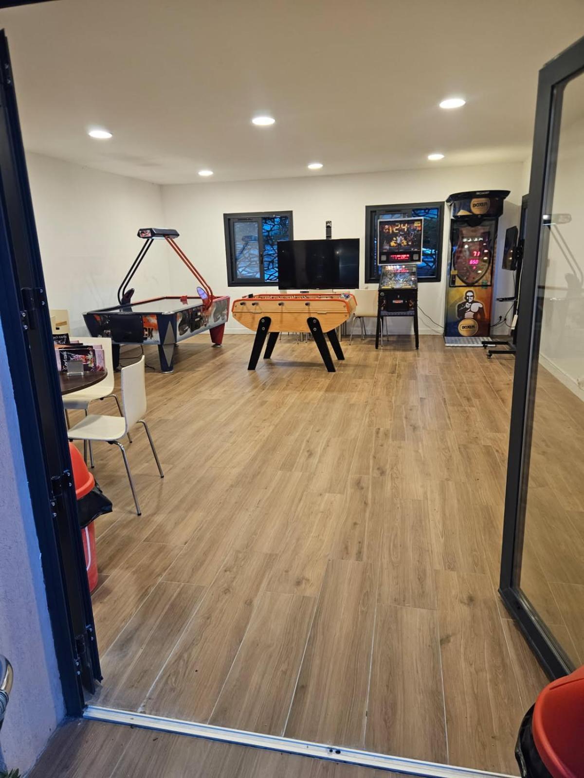 Mobil-Home 6 Personnes Chez Maylia Cadenet Exterior foto