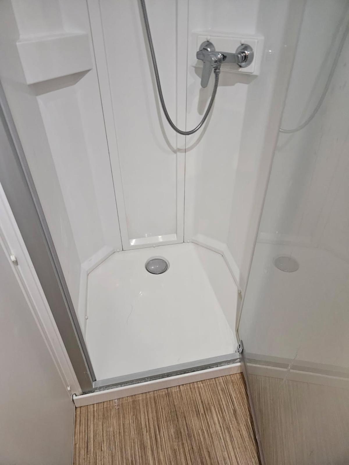 Mobil-Home 6 Personnes Chez Maylia Cadenet Exterior foto