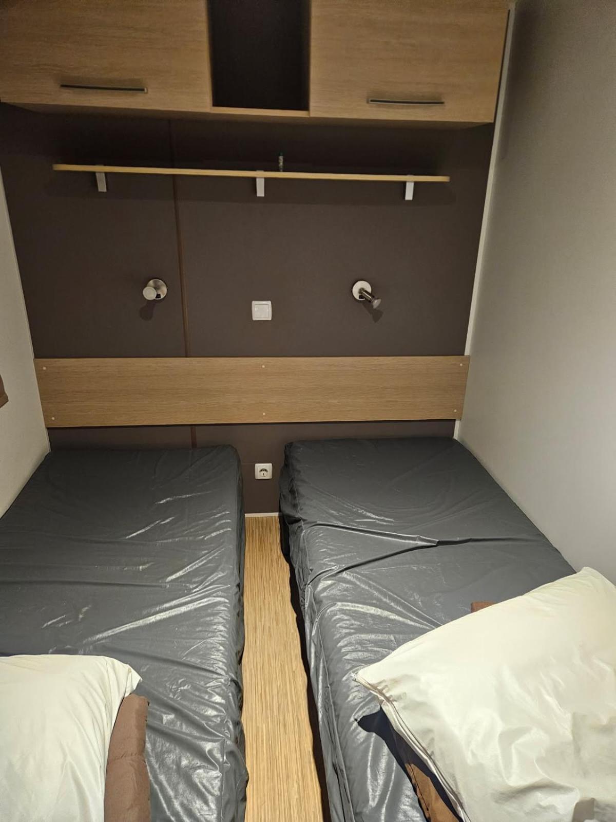 Mobil-Home 6 Personnes Chez Maylia Cadenet Exterior foto